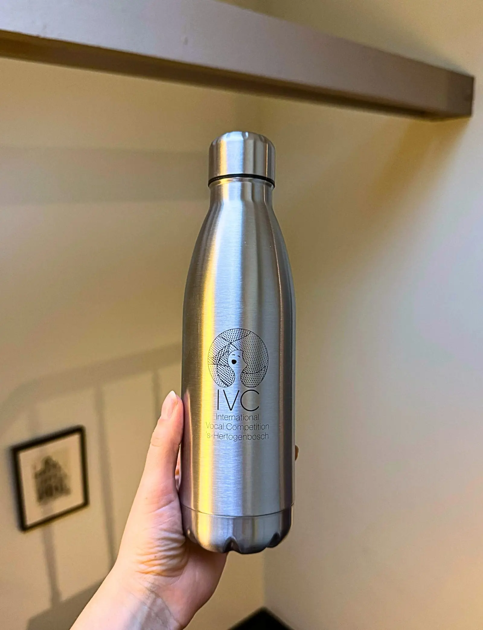 IVC 0.5L water bottle held in hand