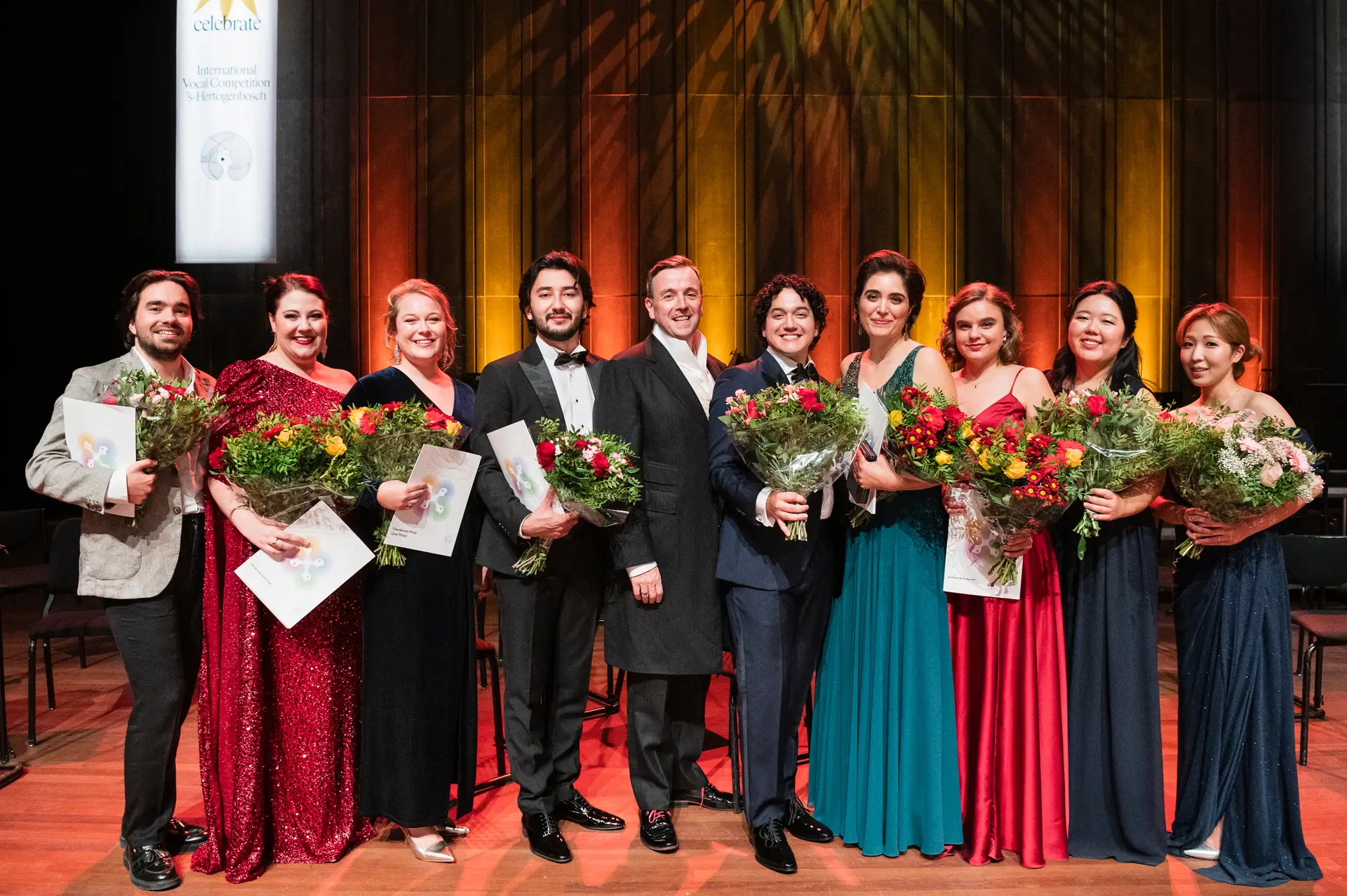 Finalists of the 2024 IVC Opera and Oratorio competition with General and Artistic Director Andrew Watts
