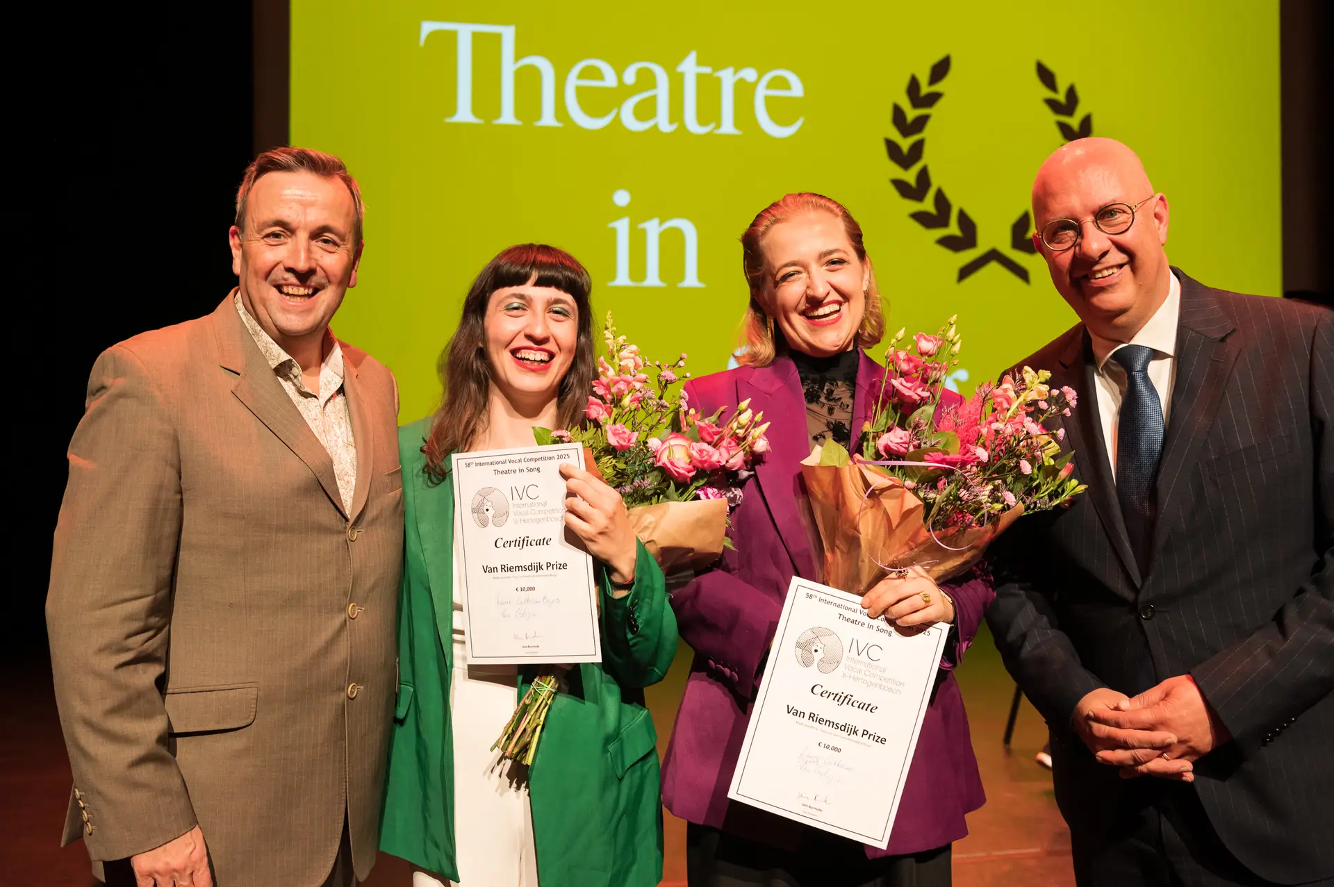 Laure-Catherine Beyers and Ana Ostojić with their Van Riemsdijk Prize certificates, alongside Andrew Watts and mayor Jack Mikkers